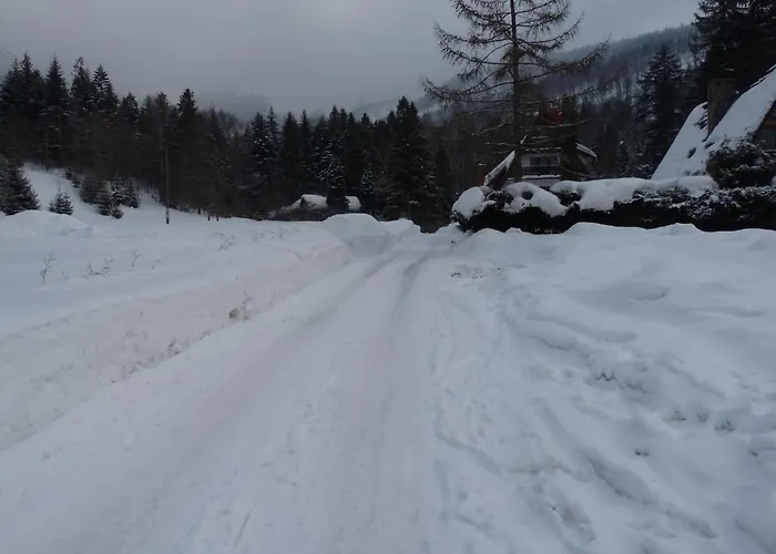 בקתה Czyrna שצ'צ'ירק