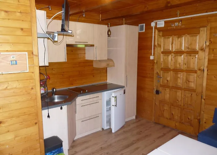 בקתה Czyrna שצ'צ'ירק